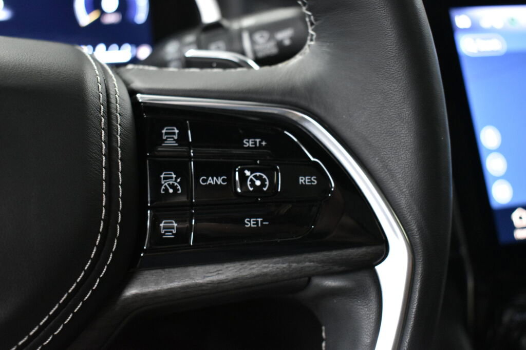 Used 2021 Jeep Grand Cherokee L Overland w/ Luxury Tech Group IV image 12