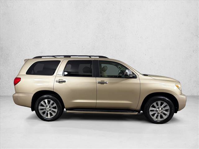 Used 2010 Toyota Sequoia Limited AWD/4WD image 4
