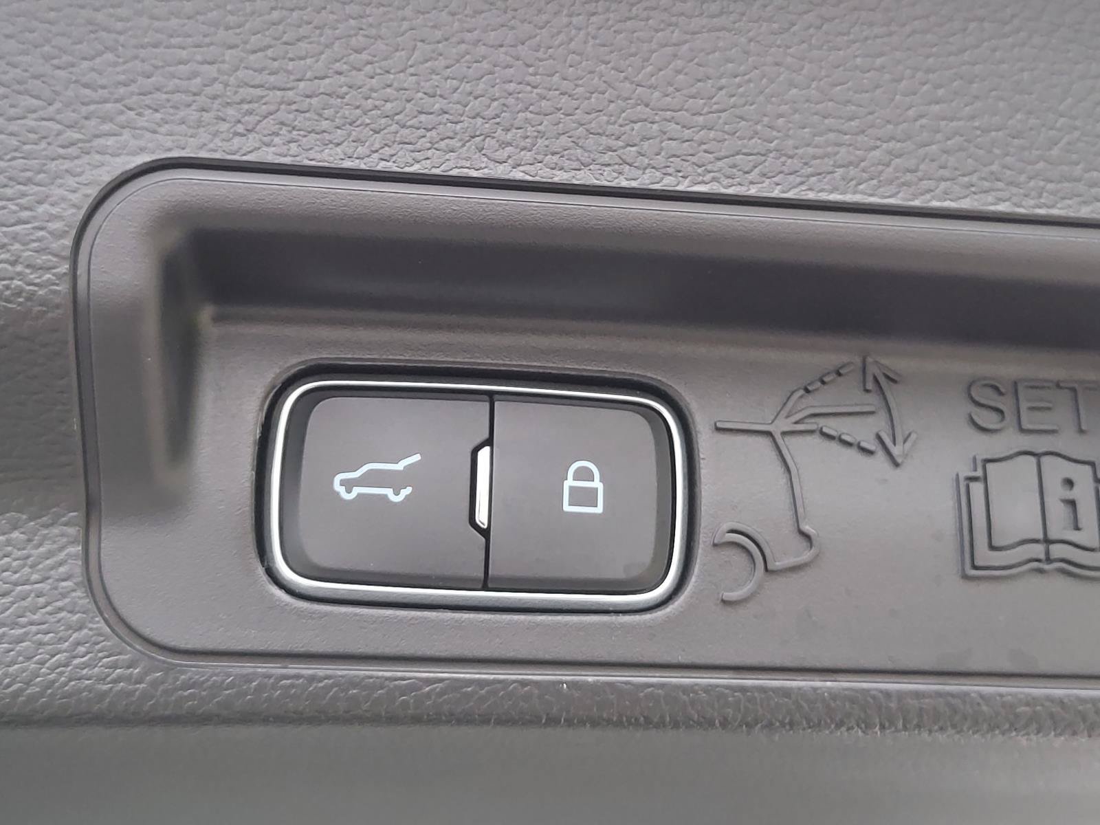 Used 2025 Ford Explorer ST AWD/4WD image 10