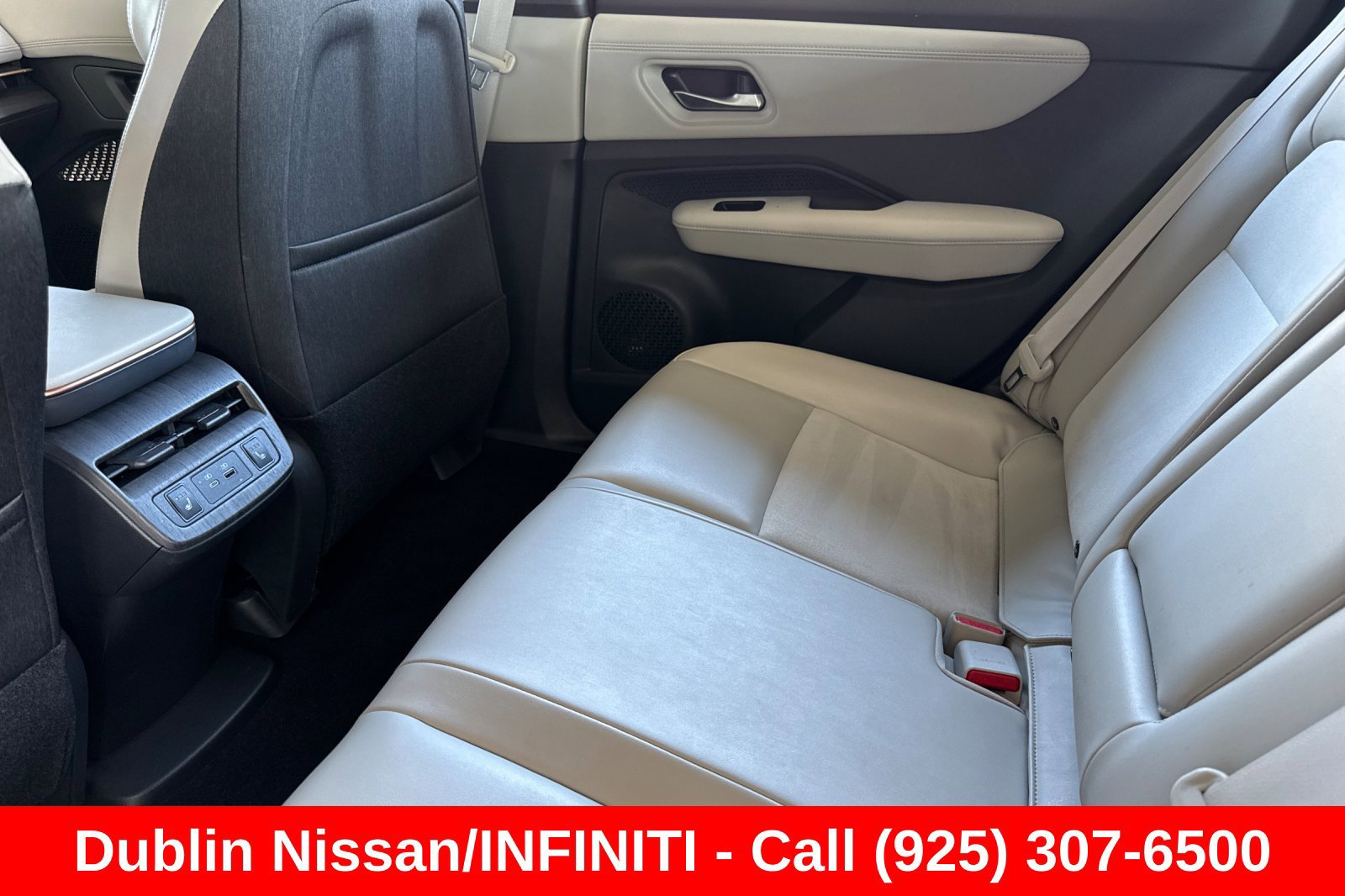 Used 2024 Nissan Ariya AWD image 15