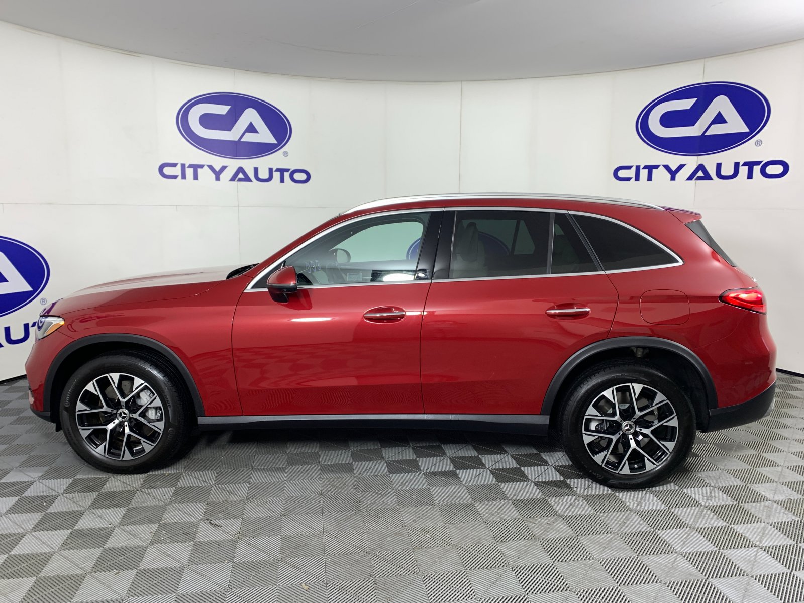 Used 2026 Mercedes-Benz GLC 350e 4MATIC image 6