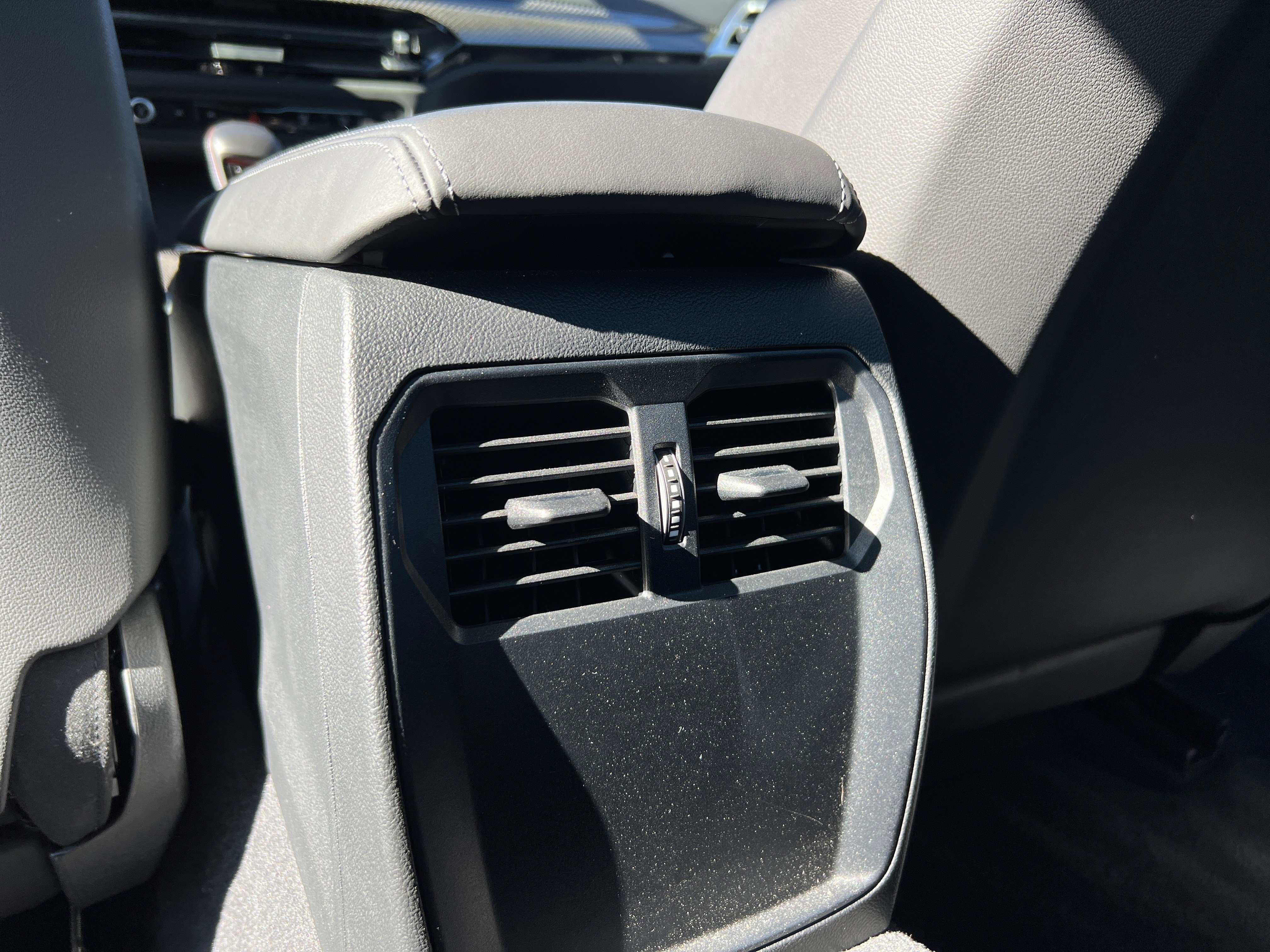 Used 2025 BMW M4 xDrive Competition image 41