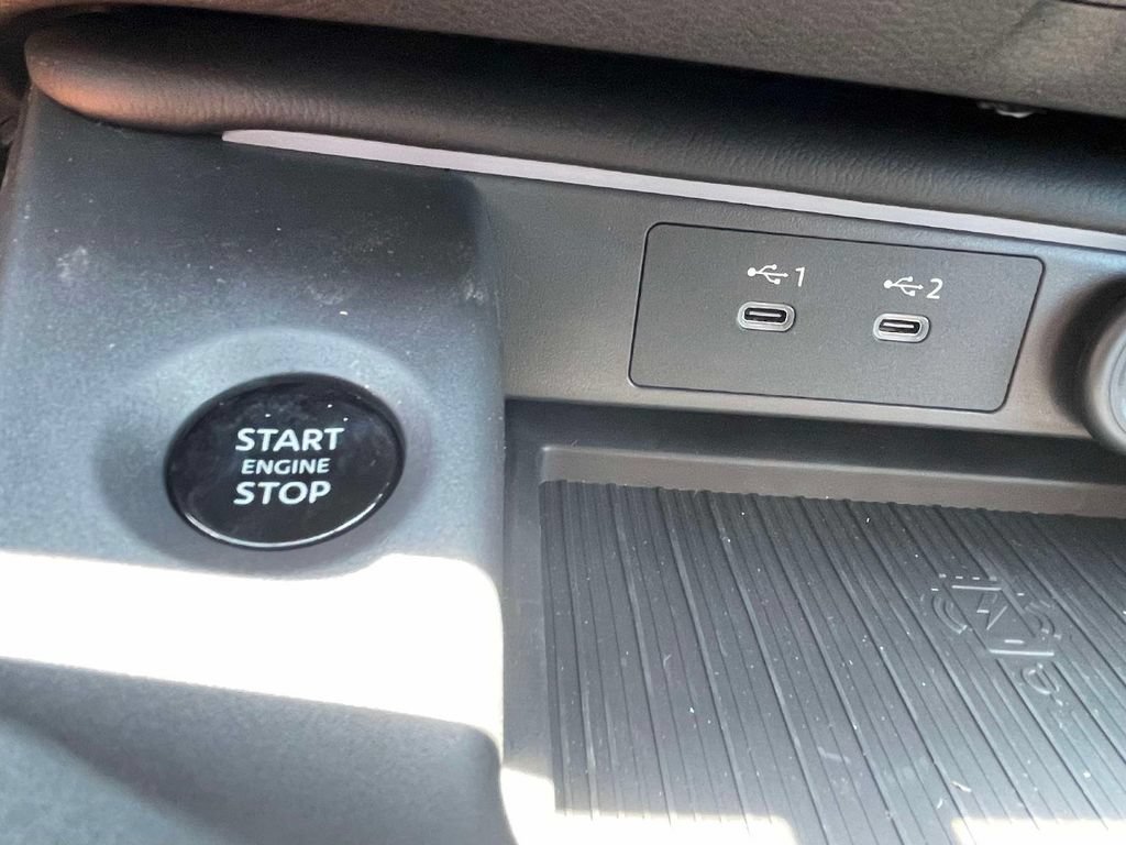 New 2026 Nissan Sentra SR w/ SR Premium Package FWD image 28