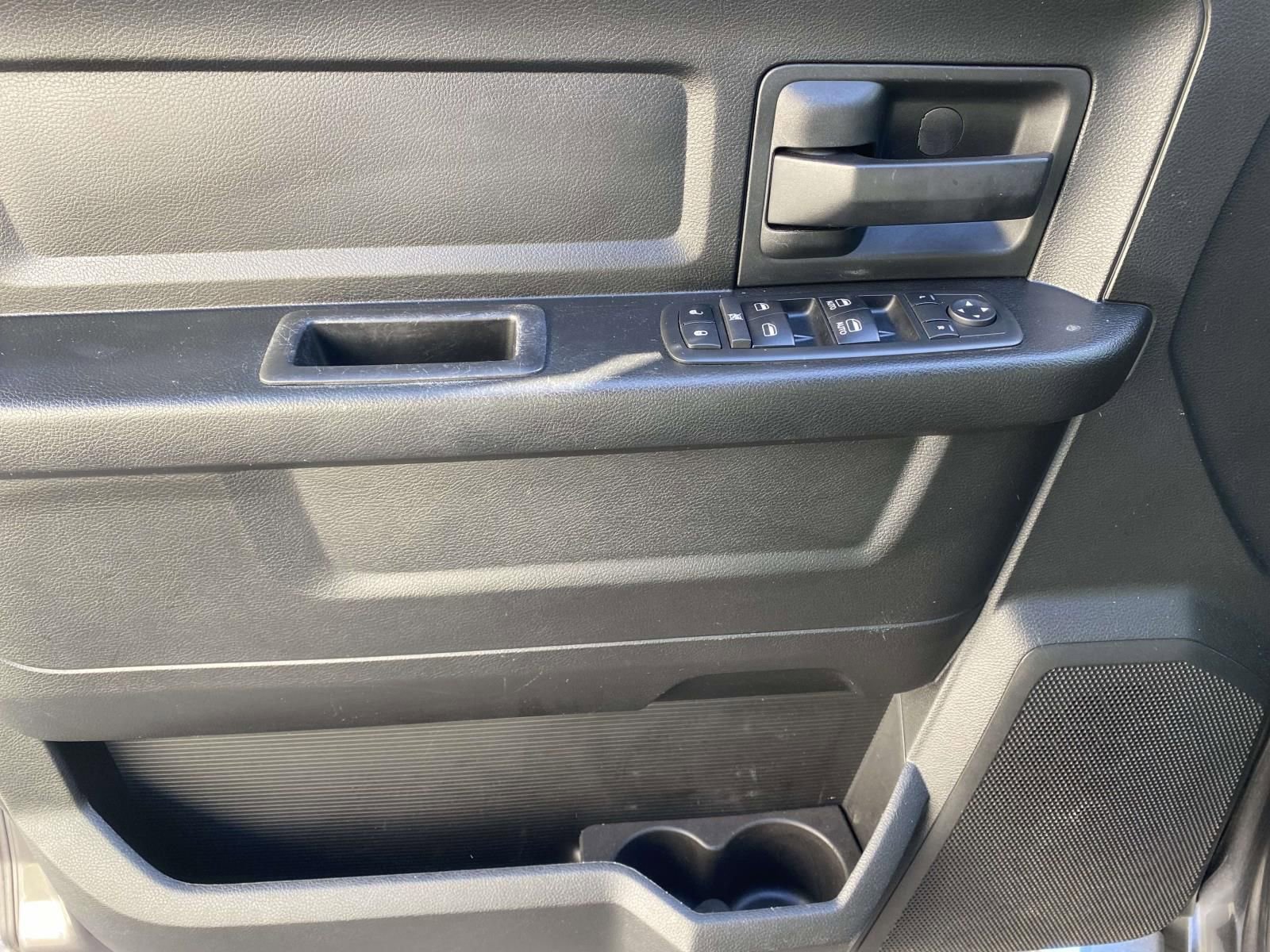 Used 2019 RAM 1500 Express w/ Express Value Package AWD/4WD image 17