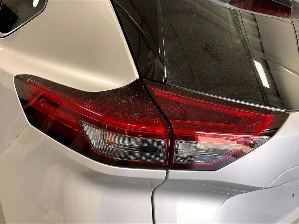 Used 2023 Nissan Rogue SL AWD/4WD image 33