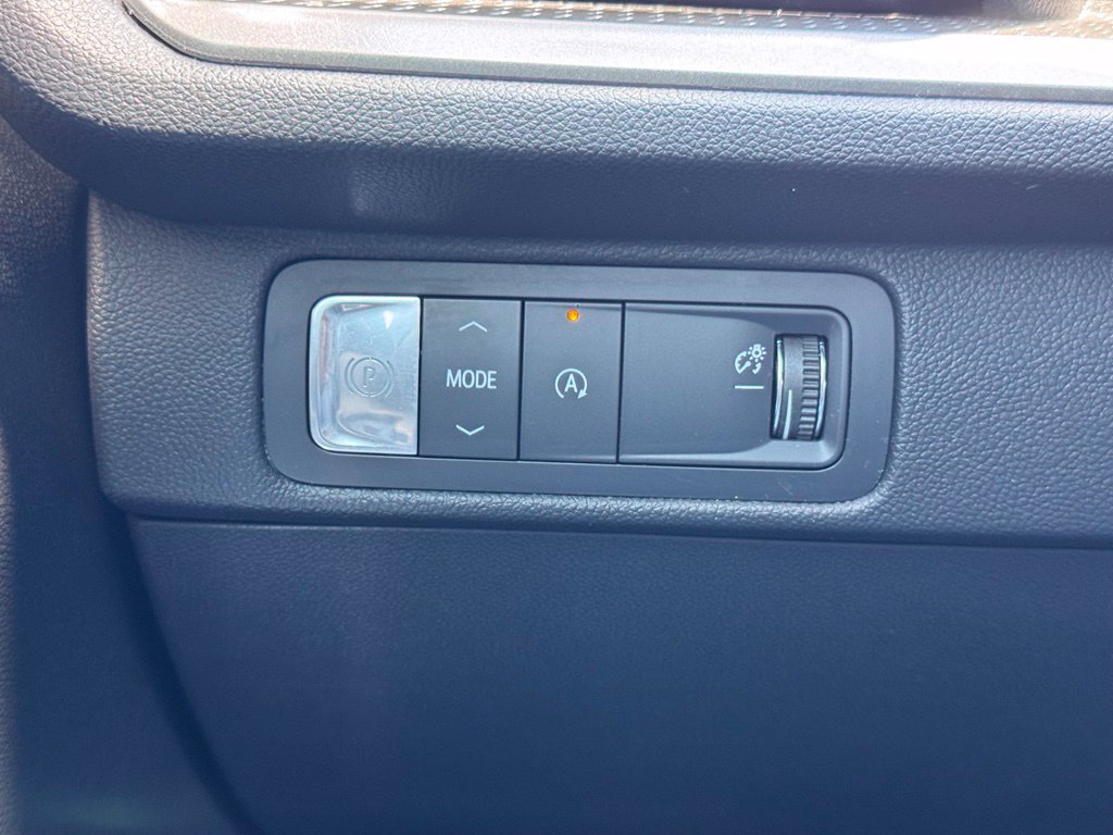 Used 2024 Chevrolet Traverse LT FWD image 33