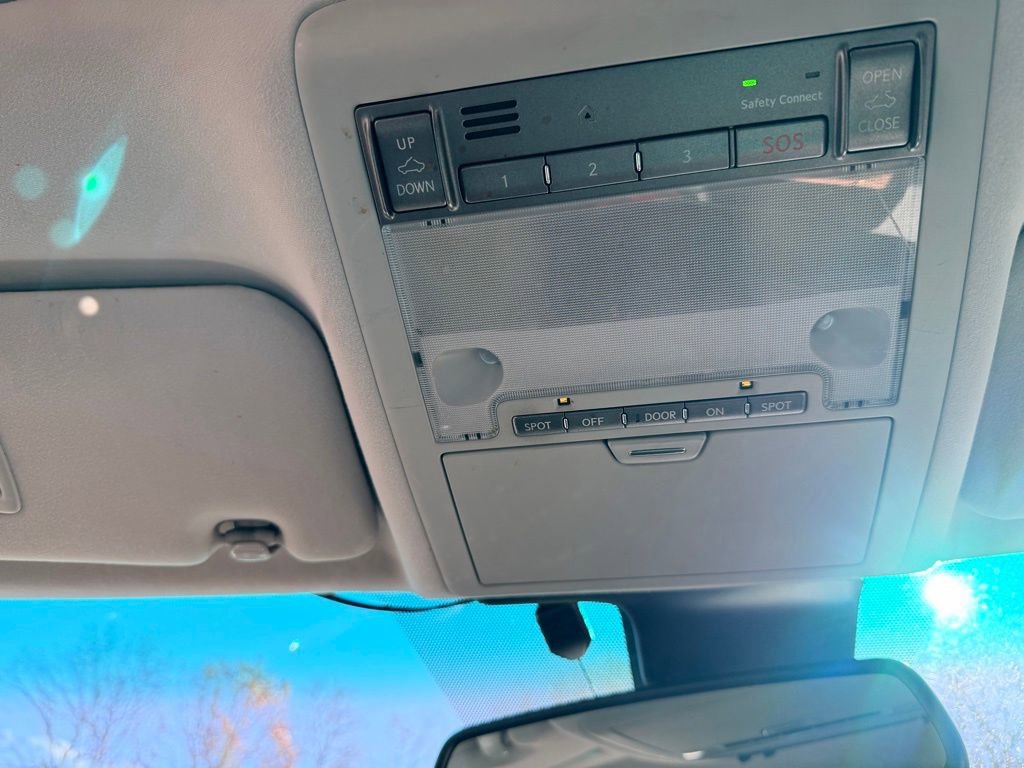 Used 2011 Lexus LS 460 AWD w/ Luxury Value Edition image 25