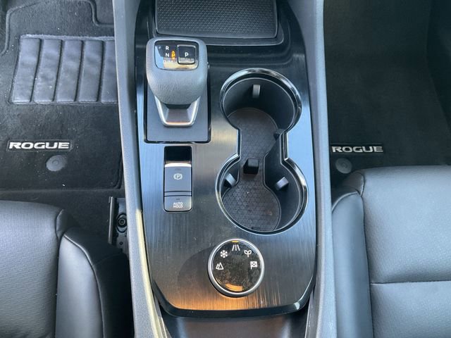 Used 2023 Nissan Rogue SV w/ SV Premium Package image 24