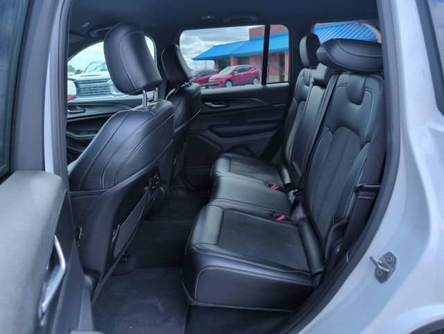 Used 2025 Jeep Grand Cherokee Altitude AWD/4WD image 26