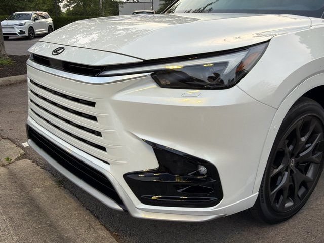 New 2026 Lexus TX 500h AWD w/ Technology Package image 18
