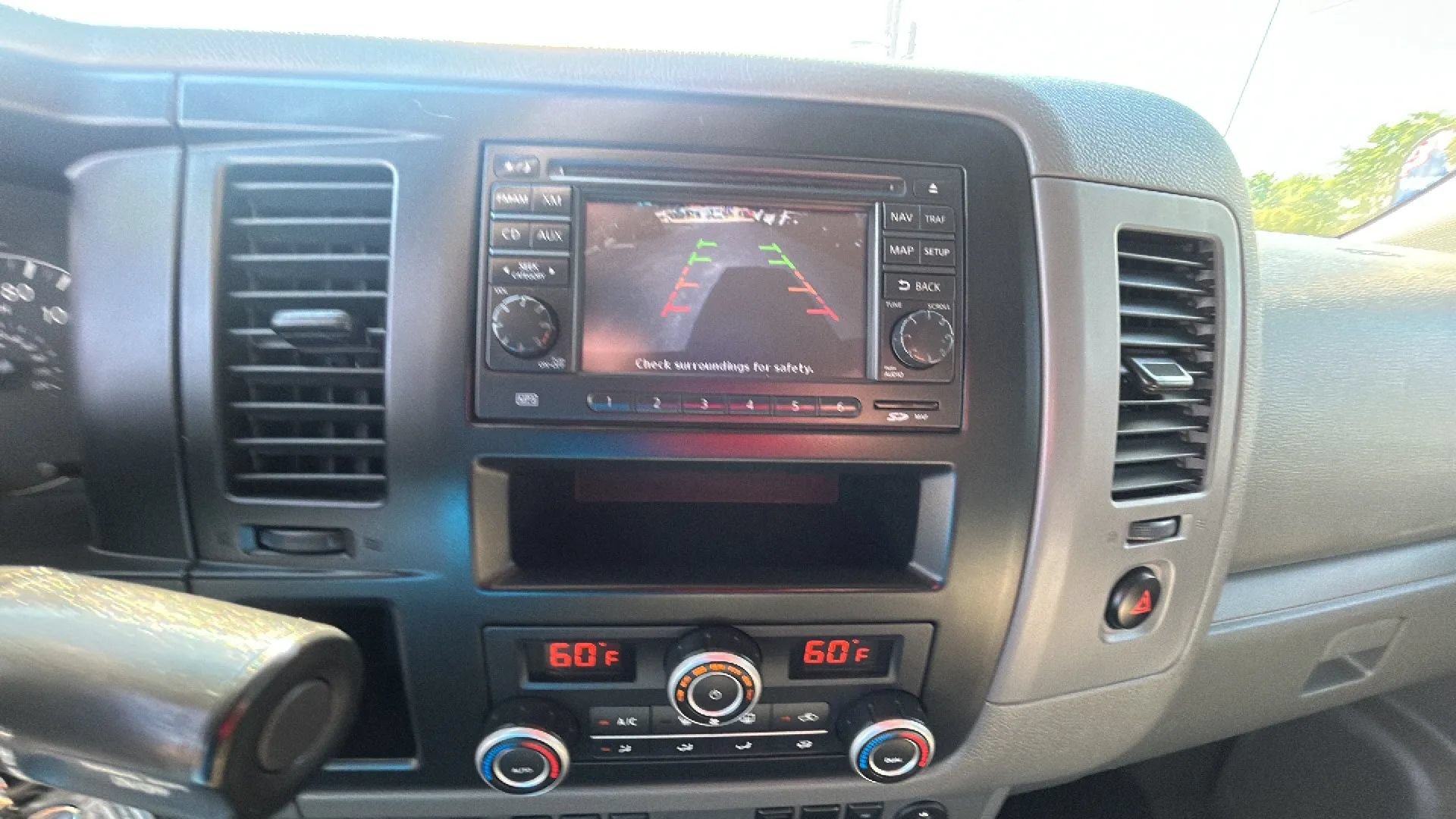Used 2014 Nissan NV 3500 SL w/ Technology Package RWD image 18