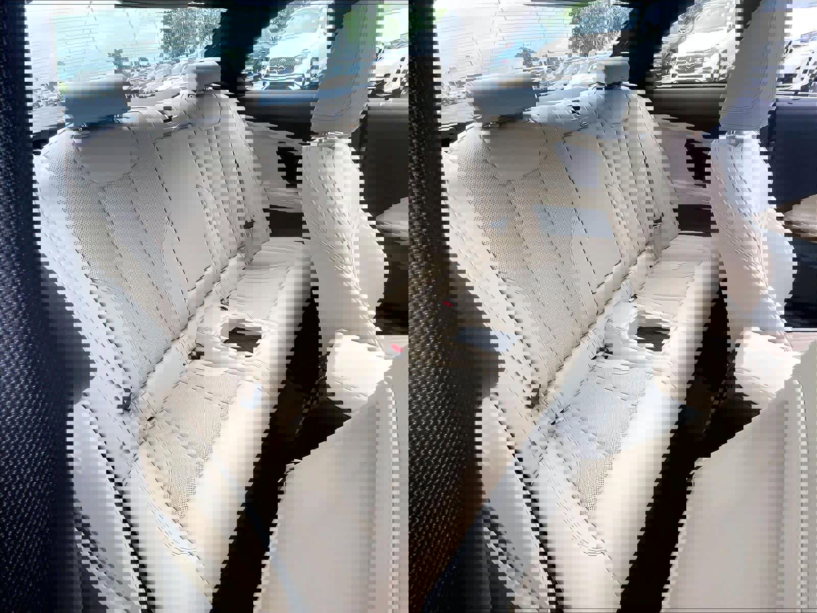 Used 2025 BMW 230i Coupe w/ Convenience Package RWD image 29