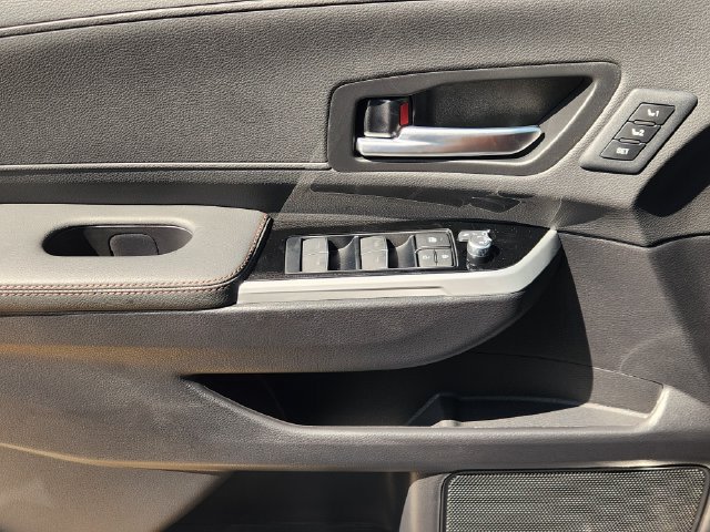 New 2026 Toyota Sienna Limited FWD image 17