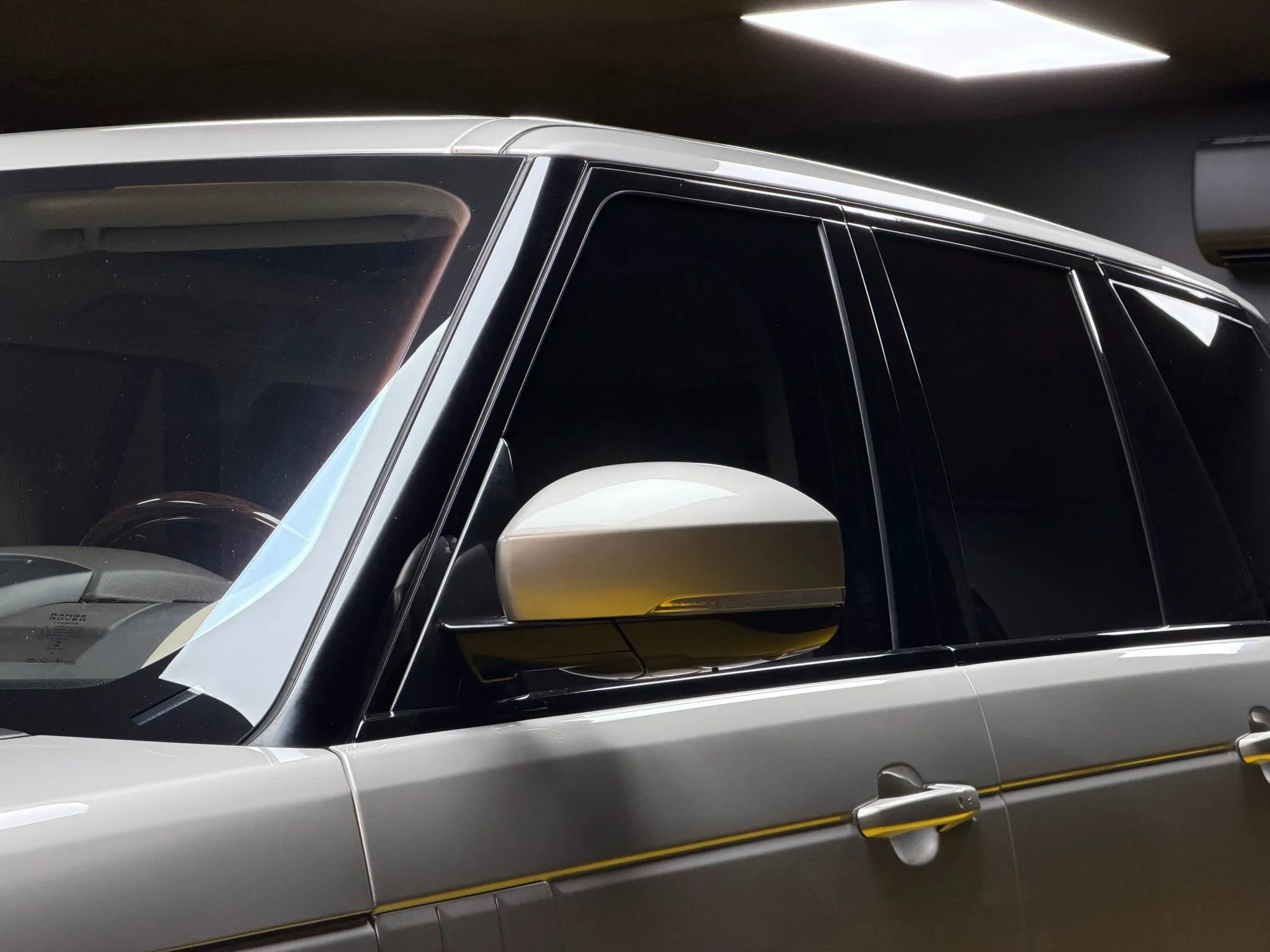 Used 2016 Land Rover Range Rover HSE image 9