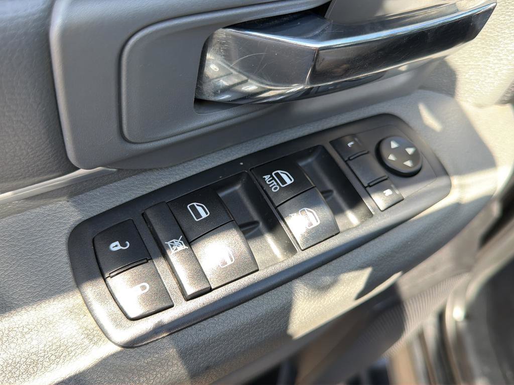 Used 2017 RAM 2500 Big Horn w/ Sport Appearance Group image 19