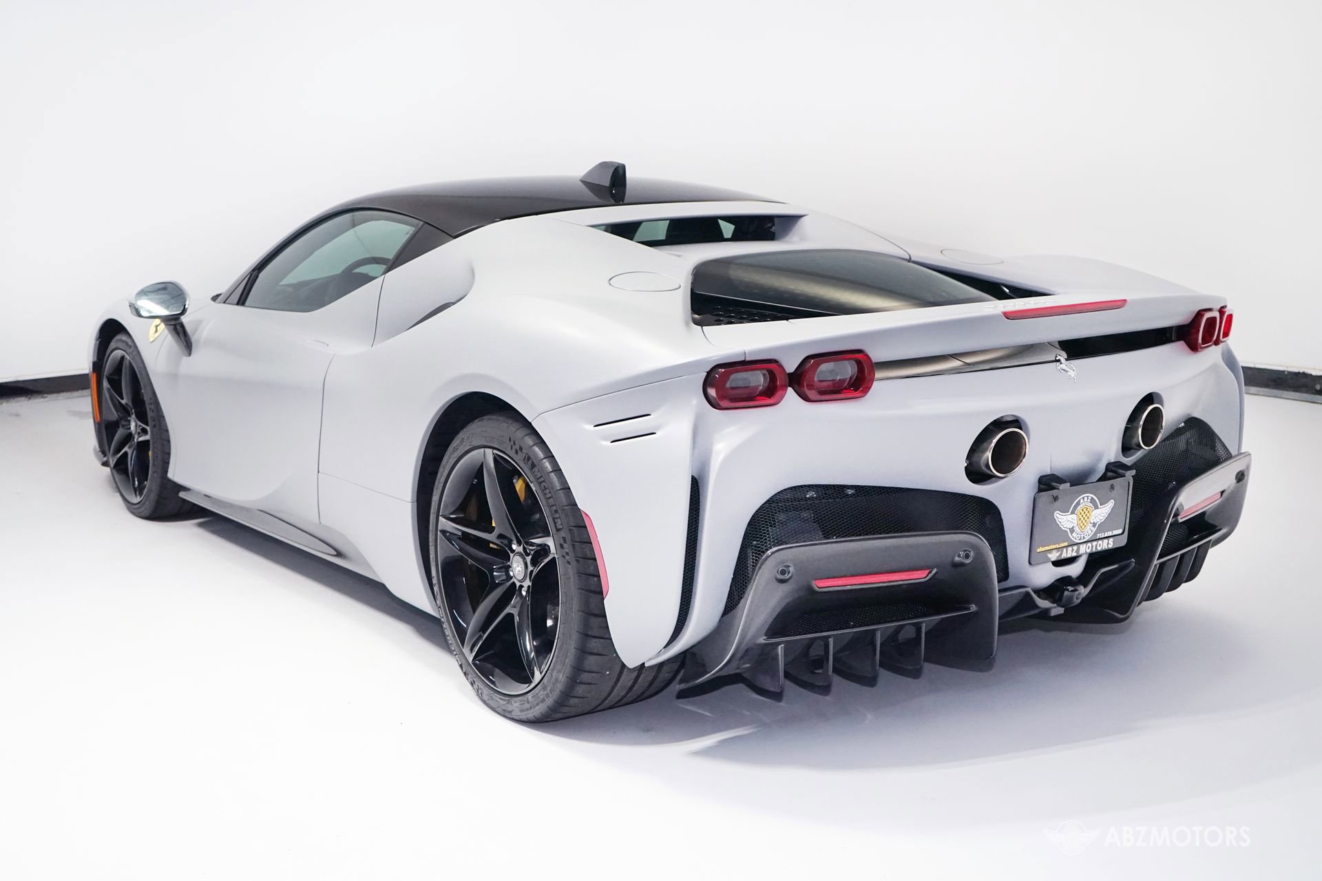 Used 2022 Ferrari SF90 Stradale image 6