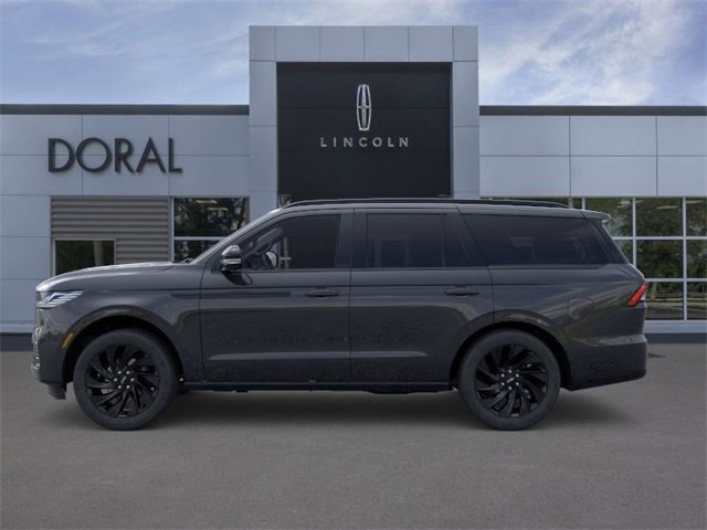 New 2025 Lincoln Navigator Reserve w/ Jet Appearance Package image 3