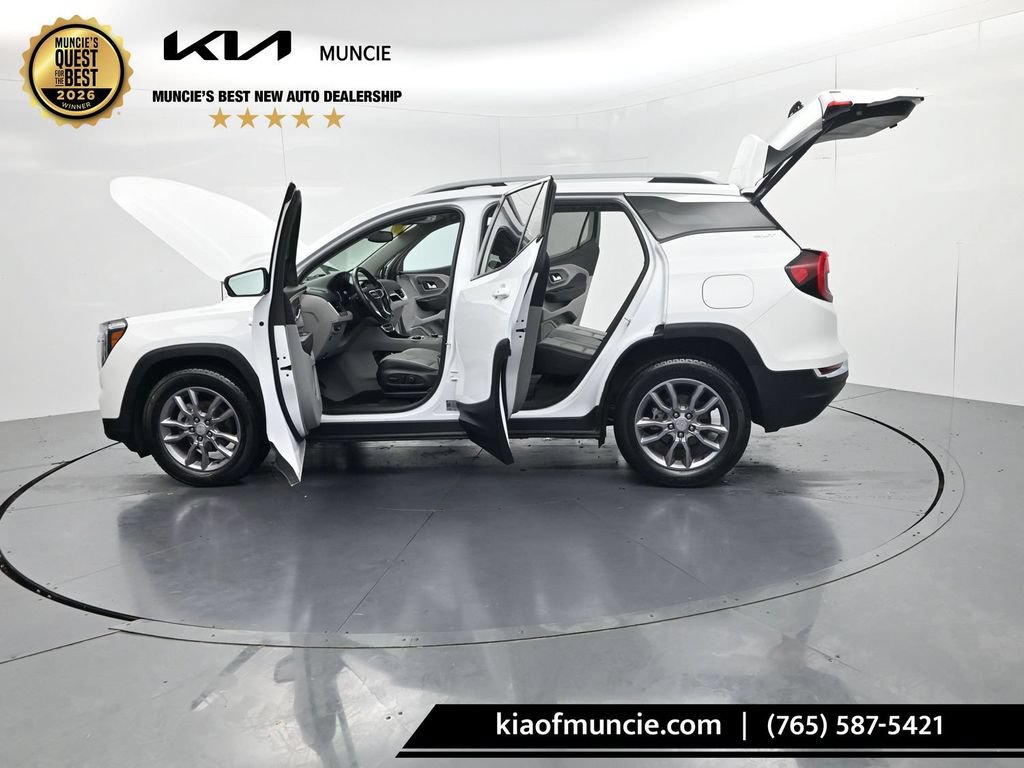 Used 2024 GMC Terrain SLT w/ Infotainment Package II FWD image 63