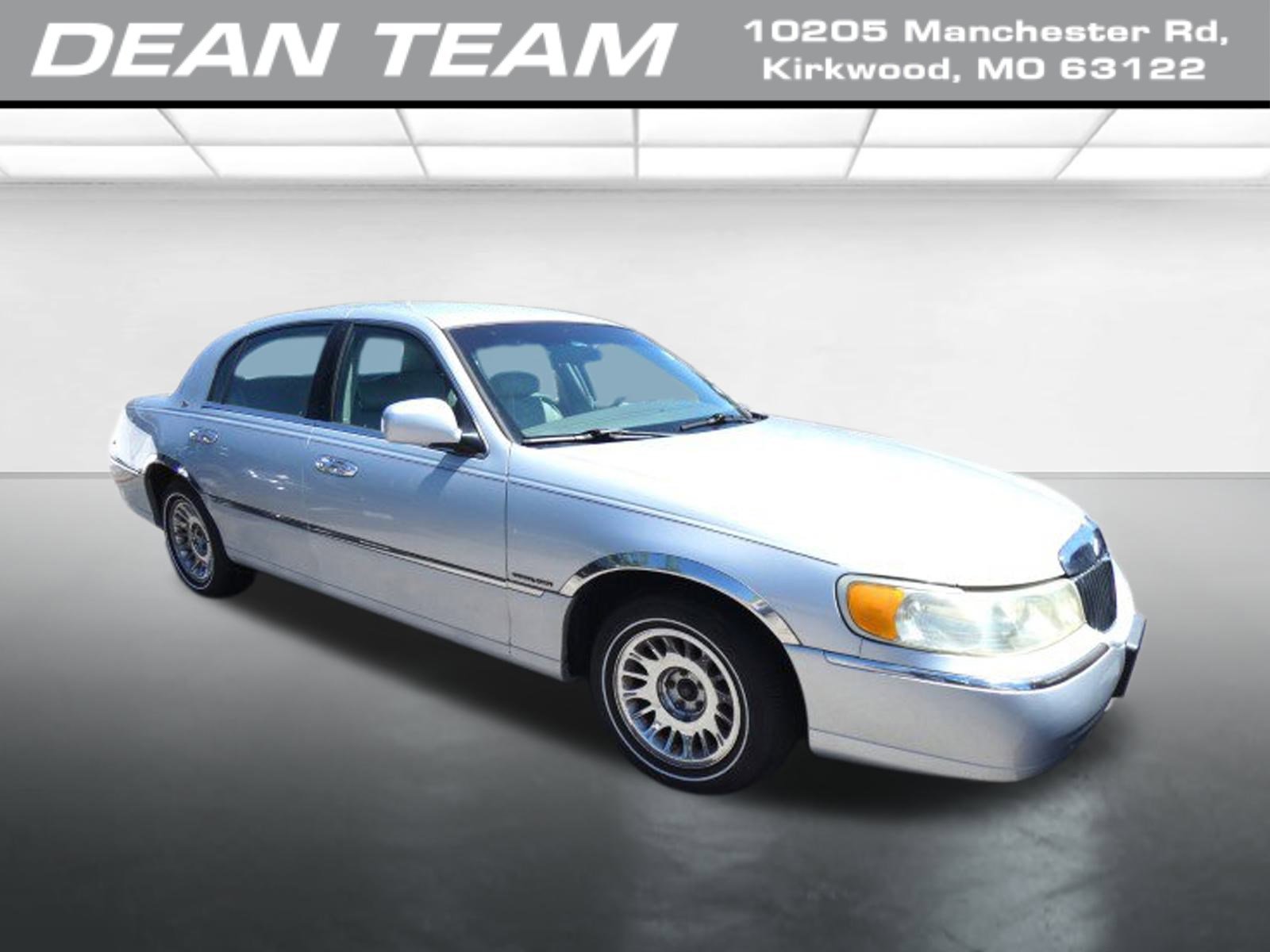 Used 2001 Lincoln Town Car Cartier