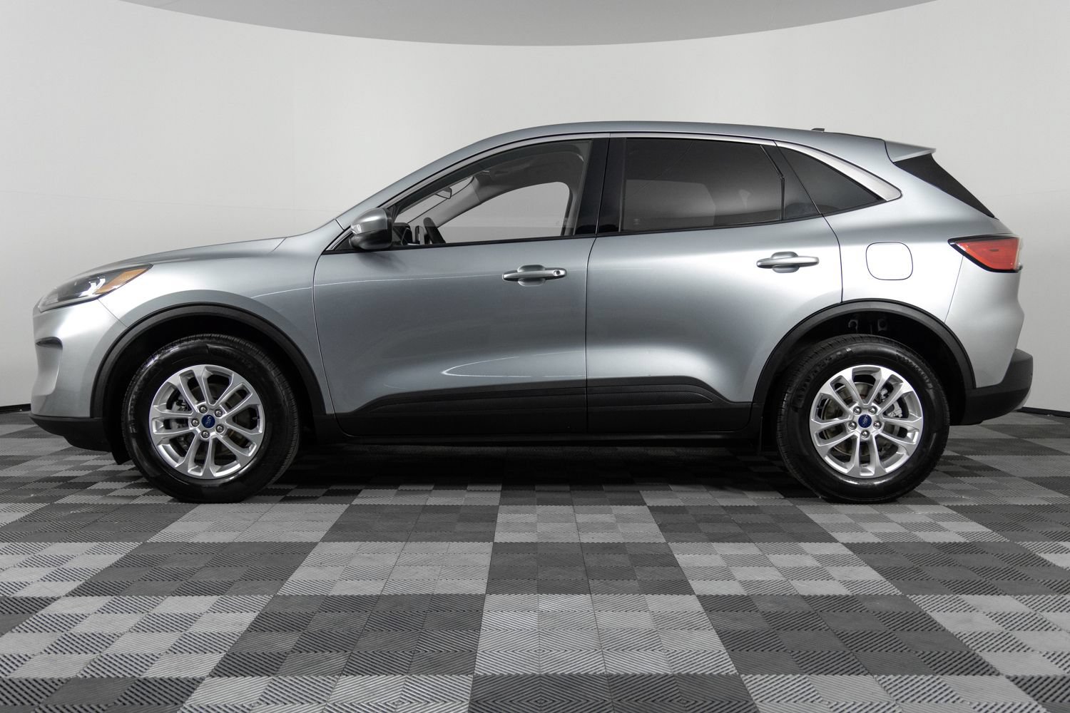 Used 2021 Ford Escape SE AWD/4WD image 3