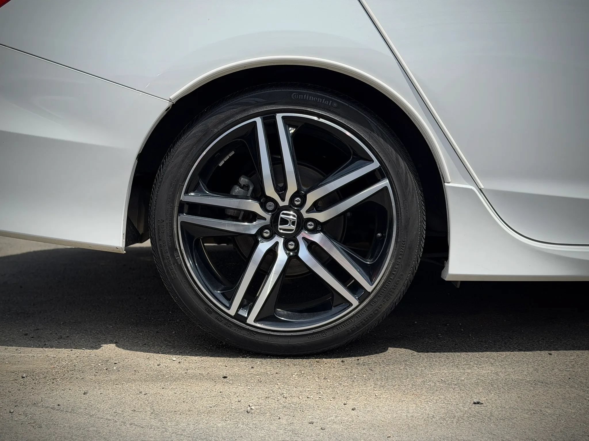 Used 2017 Honda Accord Sport image 22