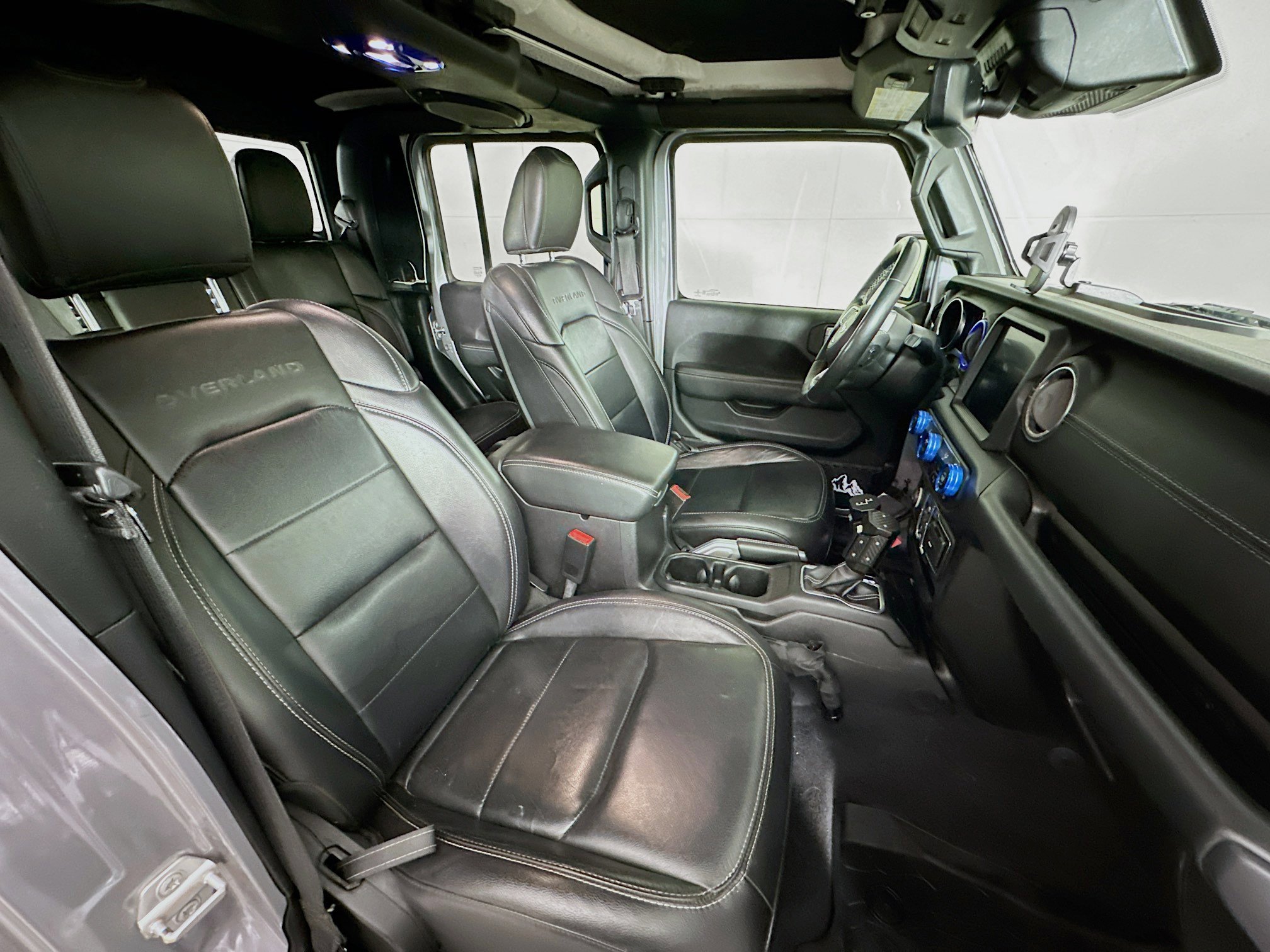 Used 2020 Jeep Gladiator Overland image 29