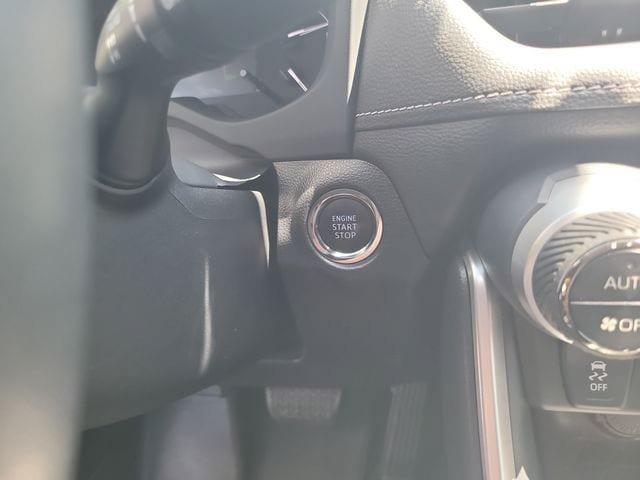 Used 2019 Toyota RAV4 Limited w/ Cold Weather Package AWD/4WD image 20