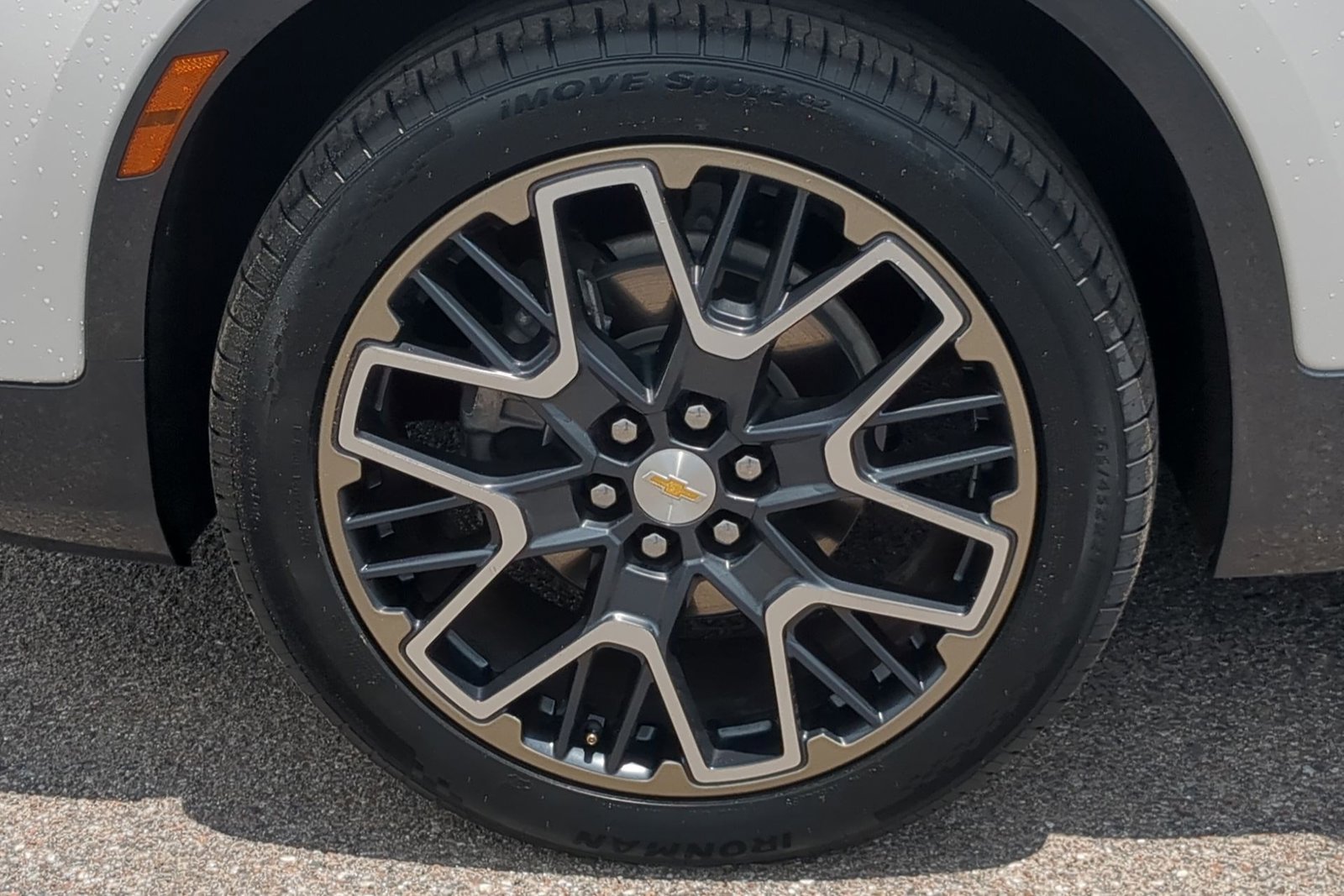 Used 2023 Chevrolet Blazer Premier FWD image 22