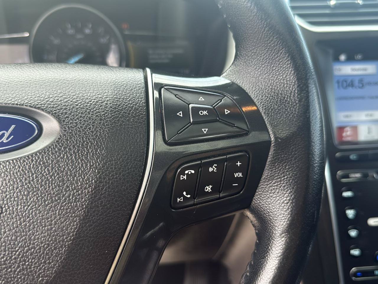 Used 2017 Ford Explorer Limited FWD image 13