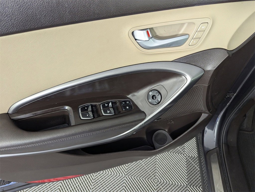 Used 2017 Hyundai Santa Fe Sport w/ 2.4L Tech Package 04 image 19