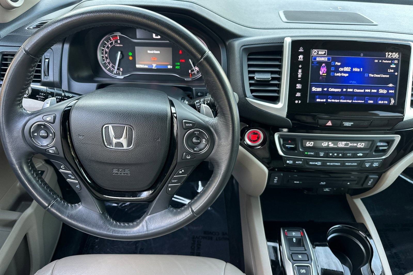 Used 2017 Honda Pilot Touring image 30