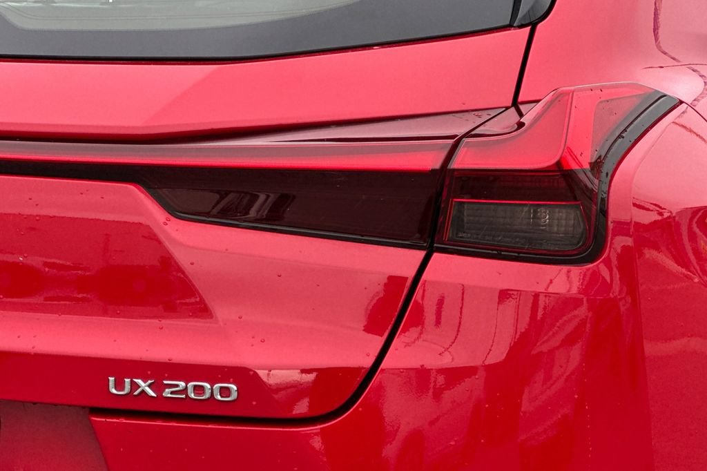 Used 2019 Lexus UX 200 FWD image 27