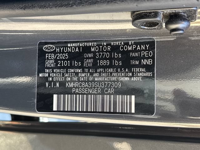 Used 2025 Hyundai Venue Limited FWD image 30