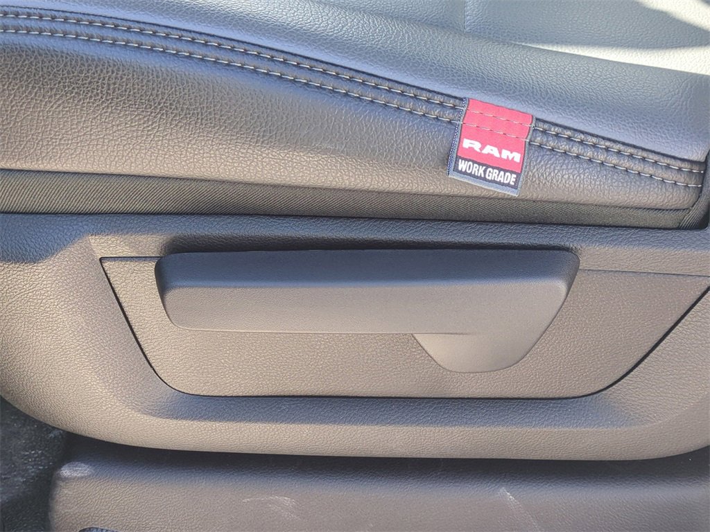 New 2026 RAM 3500 Tradesman w/ Chrome Appearance Group image 19