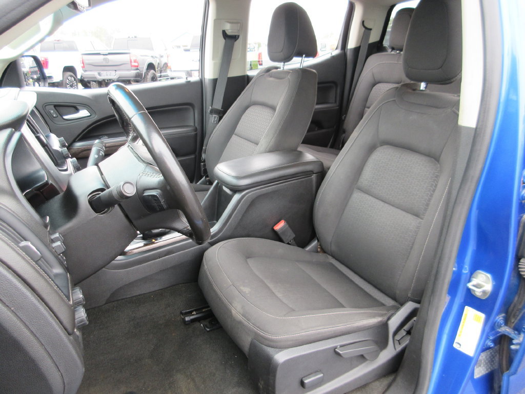 Certified 2018 GMC Canyon SLE w/ SLE Convenience Package AWD/4WD image 17