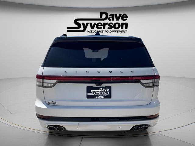 Used 2025 Lincoln Aviator Black Label w/ Black Label Special Edition image 3