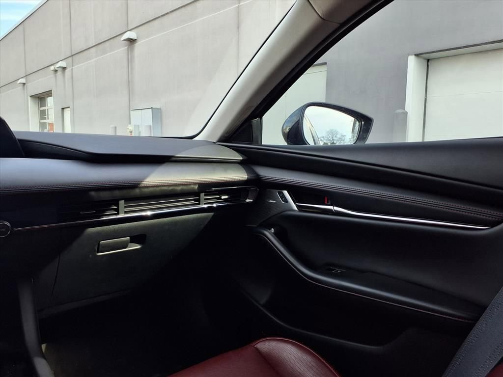Used 2023 MAZDA MAZDA3 s image 19