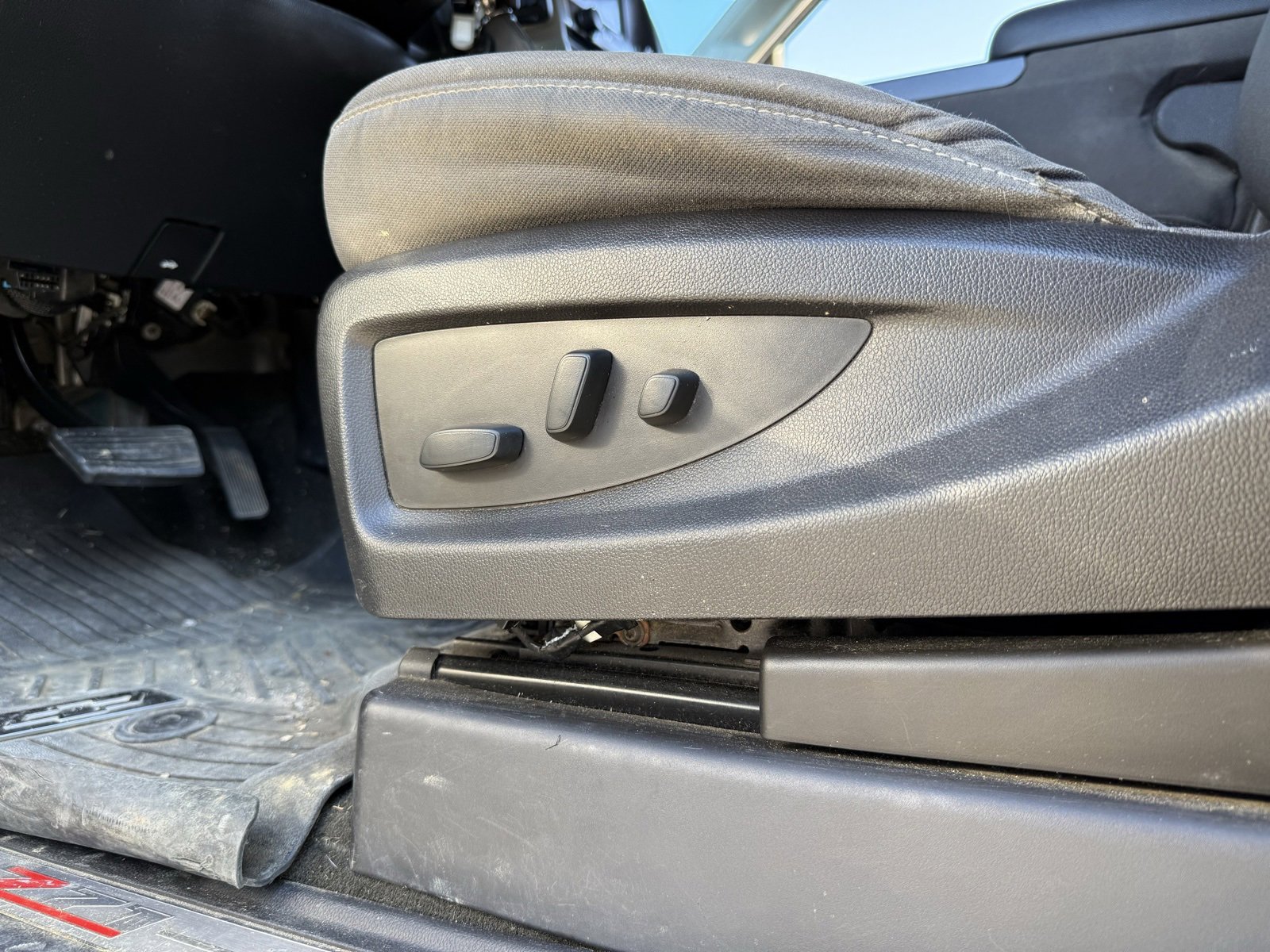 Used 2018 Chevrolet Silverado 1500 LT w/ All Star Edition image 23