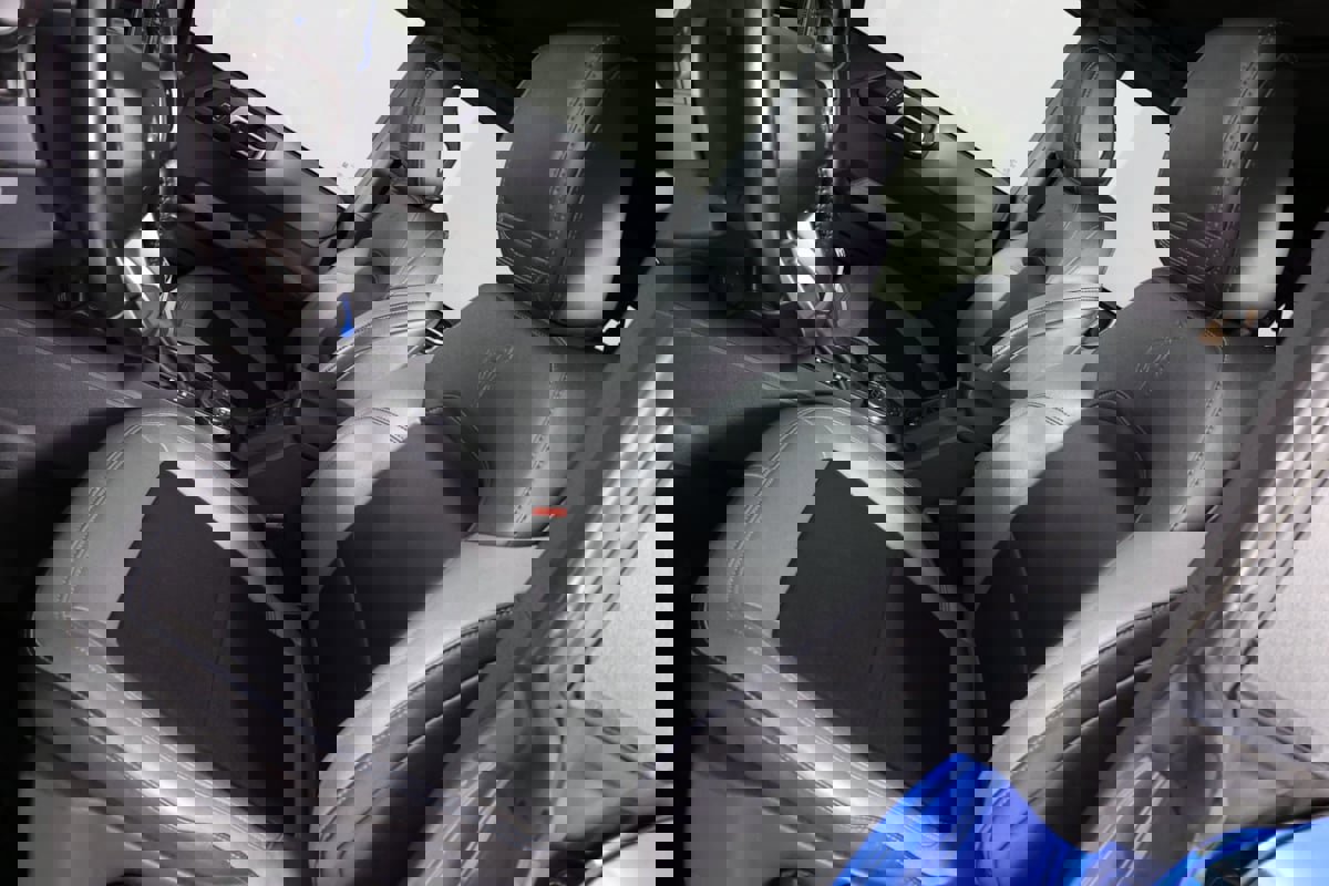 Used 2022 Ford Bronco Black Diamond image 8