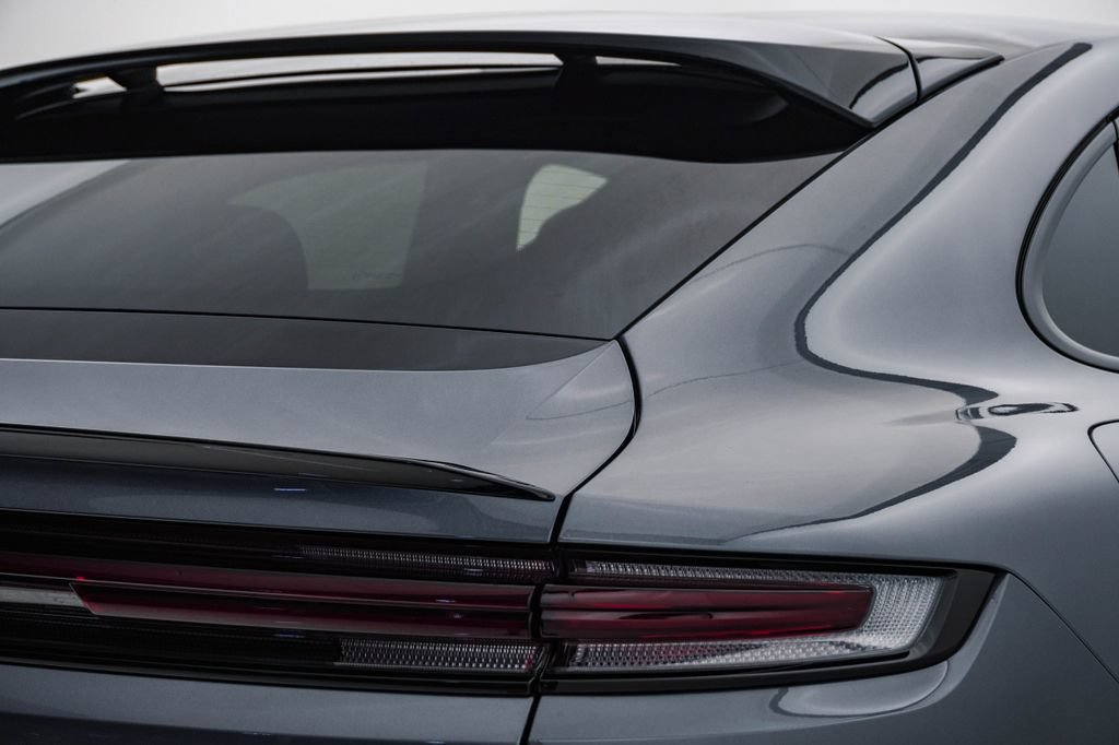 New 2026 Porsche Cayenne Coupe AWD/4WD image 12
