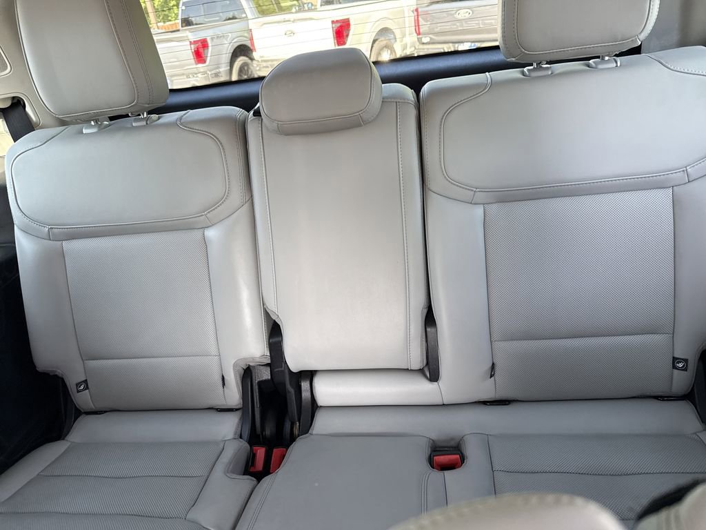 Used 2025 Ford Expedition Platinum w/ Driver's Package image 23
