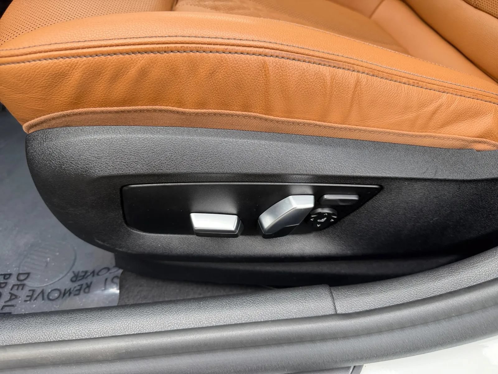 Used 2021 BMW 530i w/ Convenience Package RWD image 17