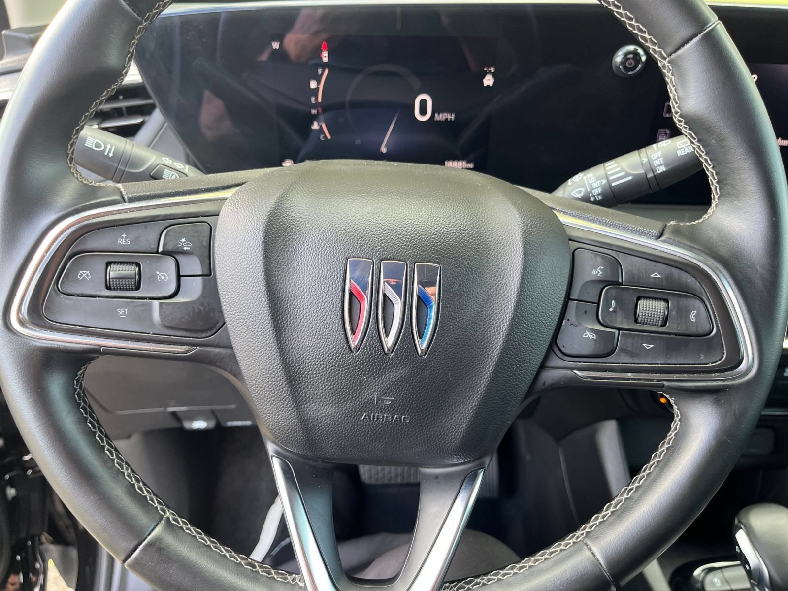 Used 2025 Buick Encore GX Preferred FWD image 25