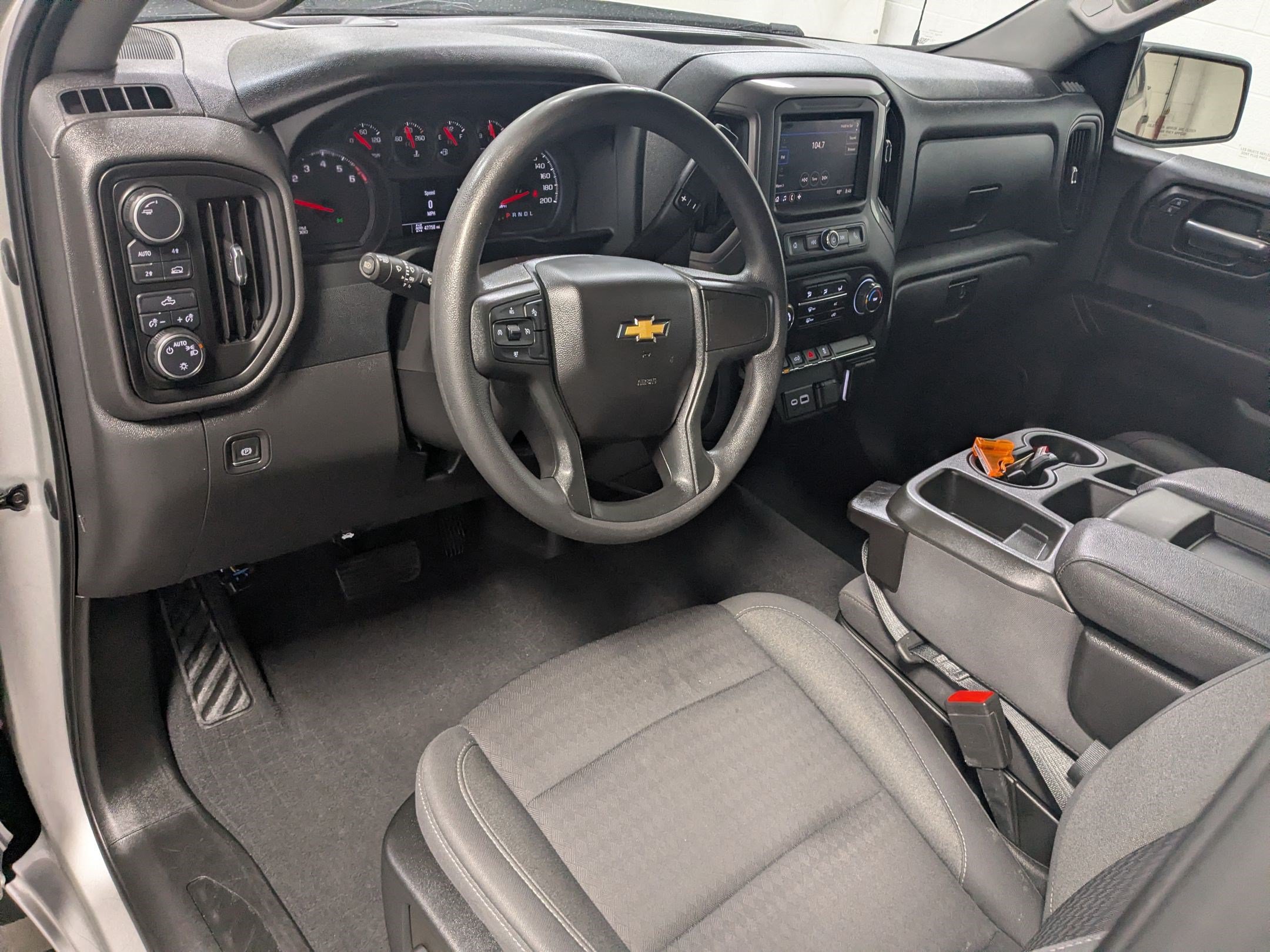 Used 2022 Chevrolet Silverado 1500 Custom AWD/4WD image 12