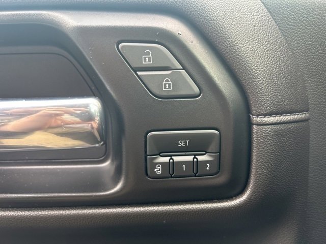 Used 2022 GMC Sierra 1500 Denali w/ Denali Premium Package image 15
