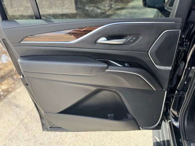 Used 2021 Cadillac Escalade ESV Premium Luxury w/ LPO, Radiant Package image 14