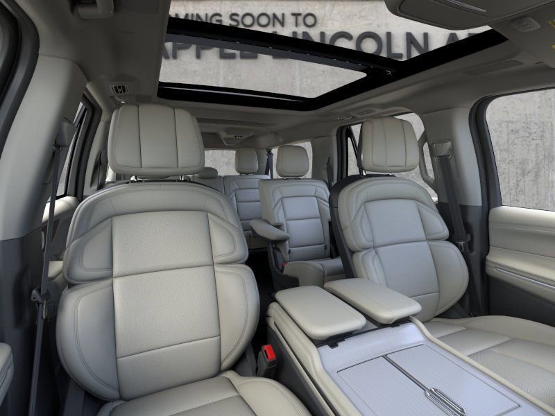 New 2026 Lincoln Navigator L Reserve AWD/4WD image 11