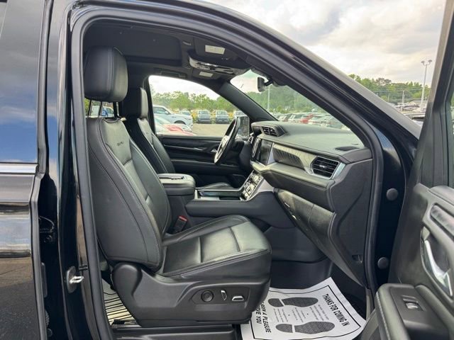 Used 2022 GMC Yukon XL Denali AWD/4WD image 9