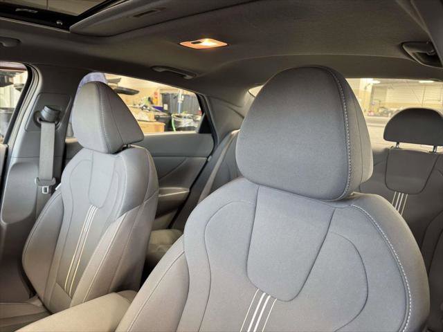 Certified 2025 Hyundai Elantra SEL w/ Cargo Package FWD image 17