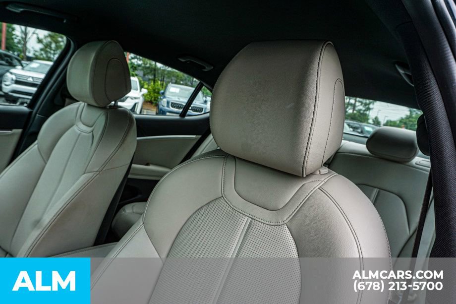 Used 2025 Genesis G70 2.5T RWD image 18